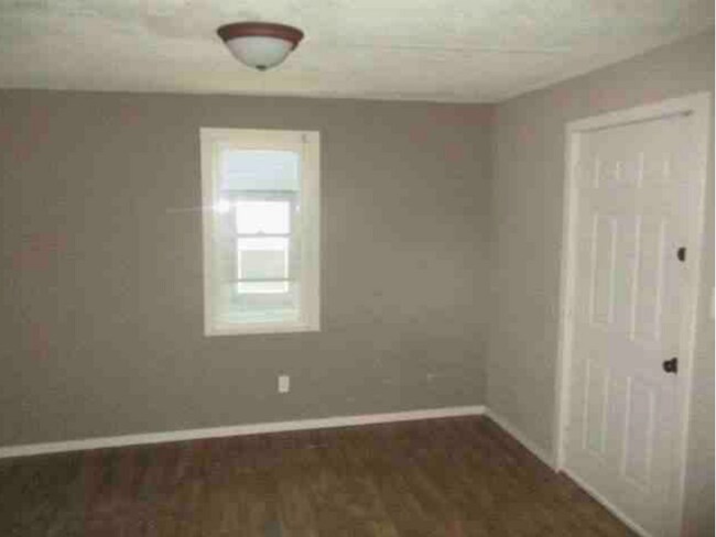 Photo - 805 S Hardy Ave