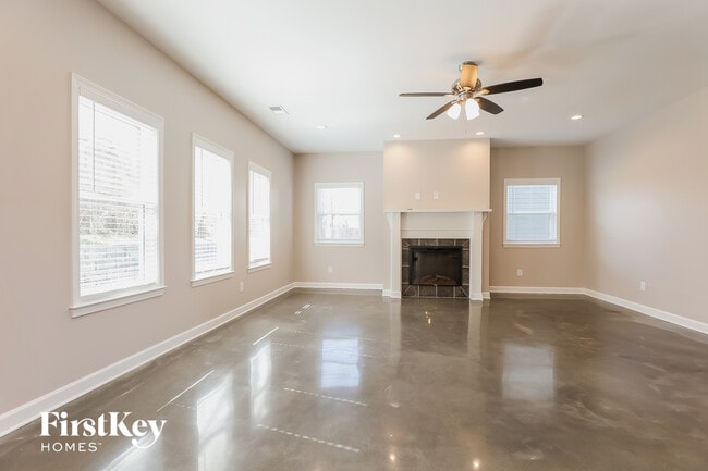 Photo - 732 Ellie Dr