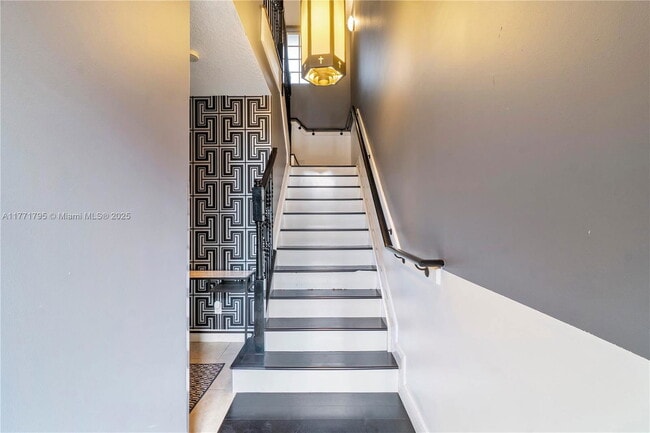 Photo - 407 SE 13th St