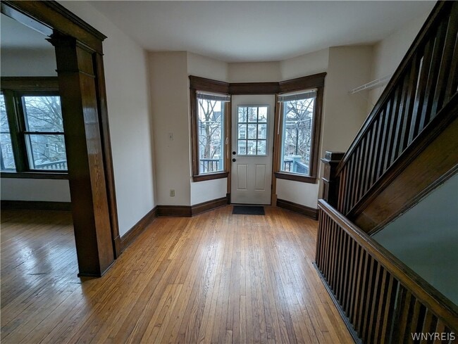 Photo - 37 Manchester Pl
