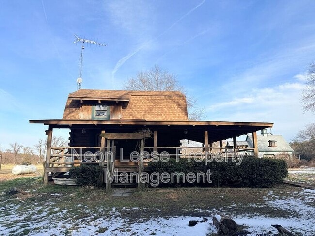 Photo - 5296 Yuletide Ln