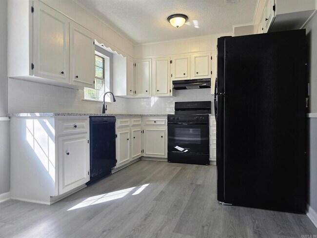 Photo - 216 Windhill Dr