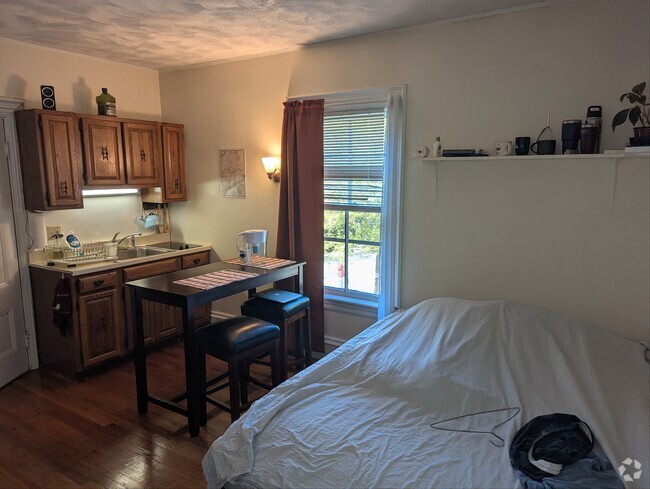 Building Photo - 219 Washington St Unit 3 Rental