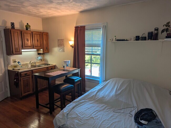 Photo - 219 Washington St Apartments Unit 3