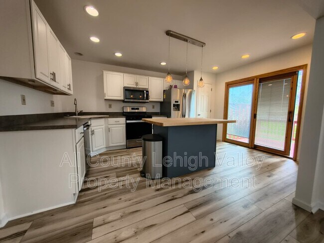 Photo - 2879 Hope Ridge Dr