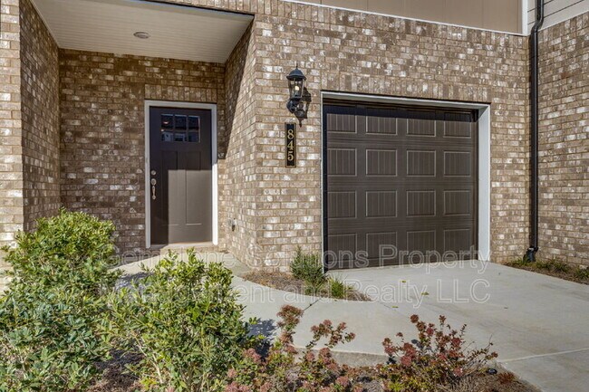 Photo - 845 Longleaf Lane