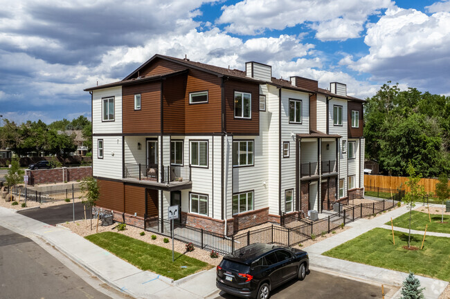 Building Photo - Honey Creek Townhomes