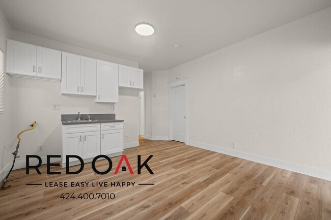 Photo - ~1 Month FREE~ Stunning Two Bedroom Featur... Unit B2