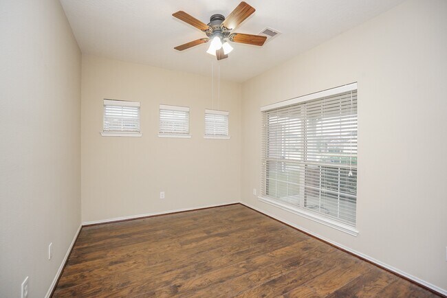 Photo - 1323 Colonial Manor Dr