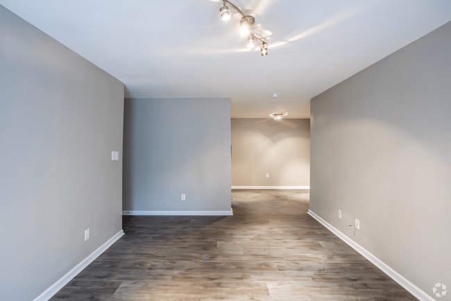 Photo - Salem Terrace