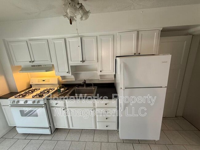 Photo - 5466 Lynview Ave