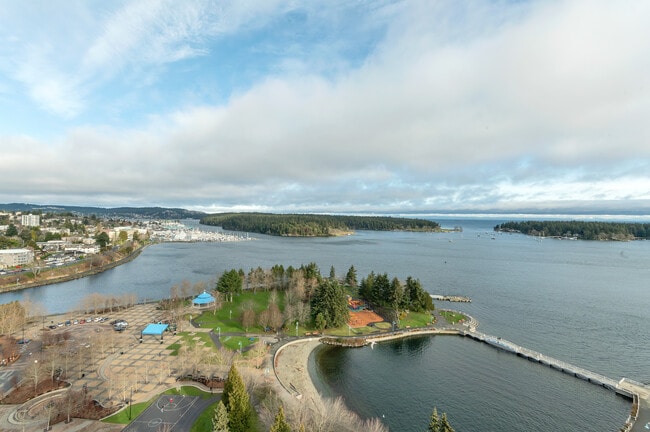 Building Photo - Seacrest Apartments