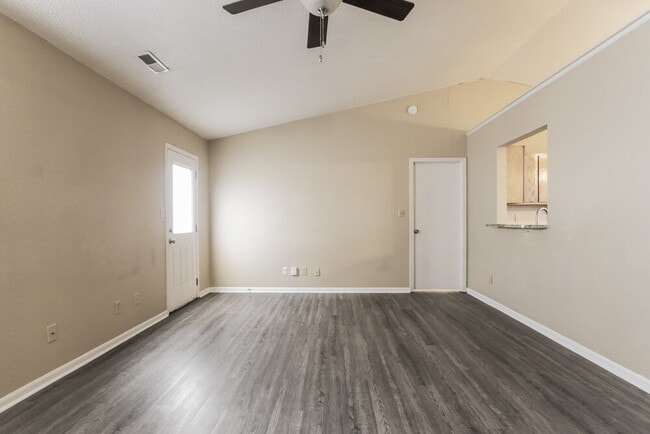 Photo - 1418 Green Spring Way