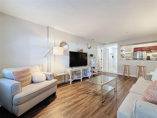 Photo - 406 S Cedar Ave Unidad 103