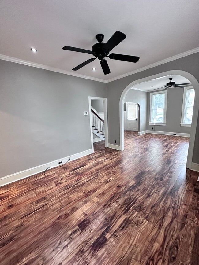 Charming 3 Bedroom Home in Mt.Joy! - Charming 3 Bedroom Home in Mt.Joy!