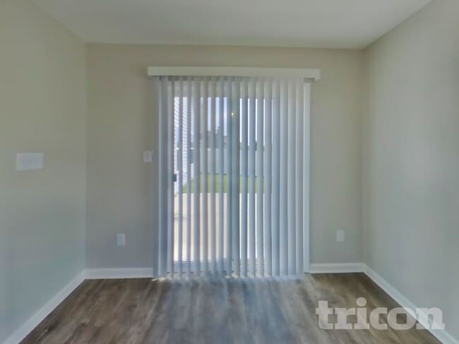 Photo - 4936 Dunlin Dr
