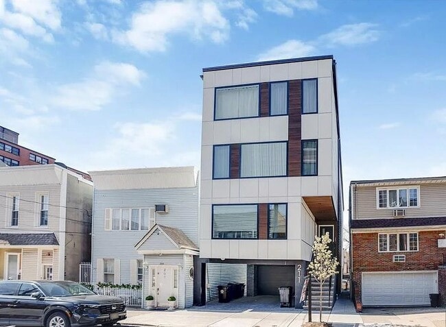 Photo - 211 70th St Unit 1