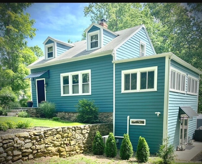 Photo - 199 New England Rd House