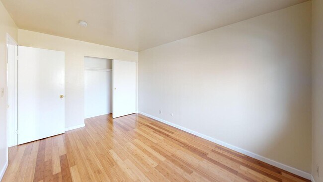 Photo - 702 Cassia St