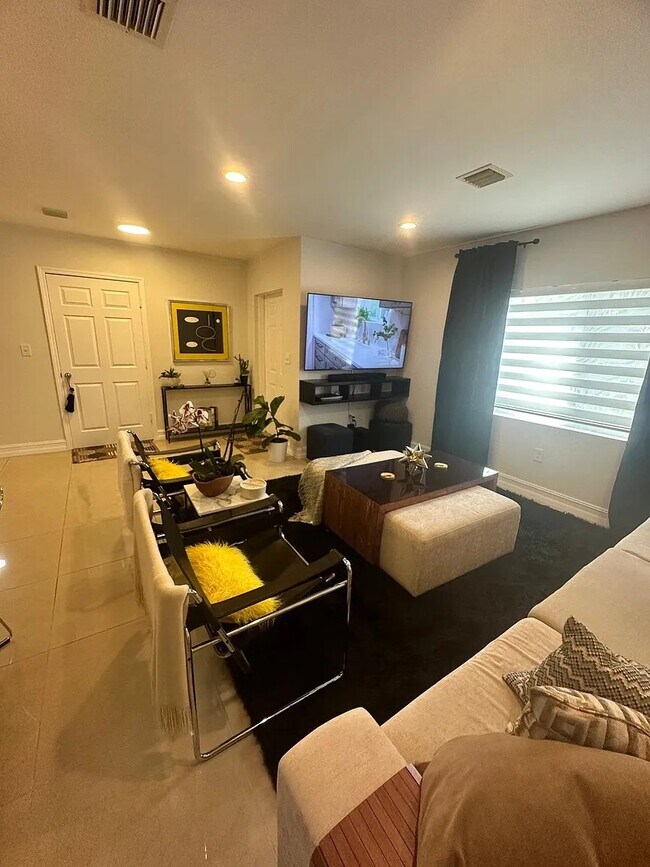 Photo - 204 NW 14th Ave