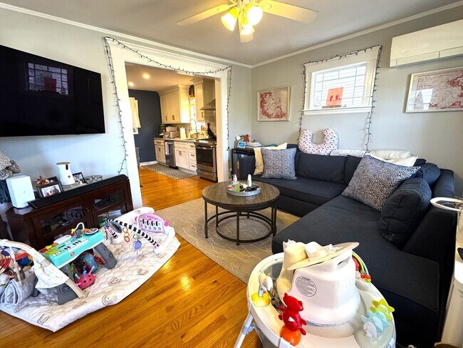 Photo - 65 Whitford St