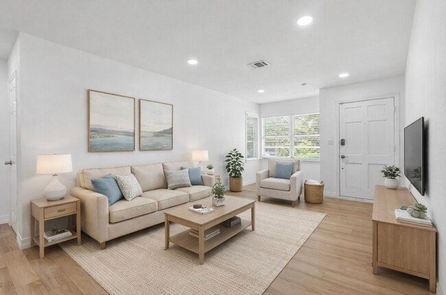 Building Photo - 6315 Thrush Dr