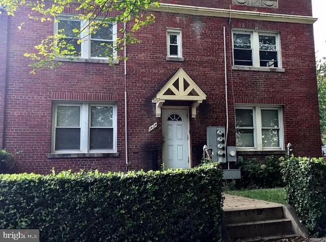 Building Photo - 1424 Staples St NE Unit 3 Rental