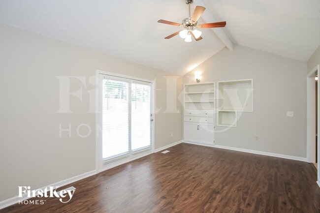 Photo - 8033 N Everton Ave