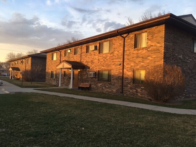 Greenland Village Apartments - Greenland Village Apartments