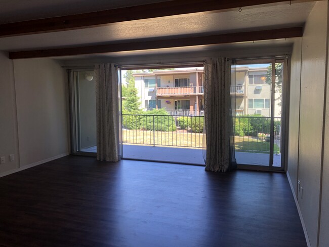Photo - 1220 NW State St Condo