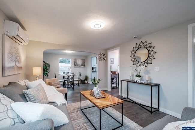 Photo - 440 S 6th St