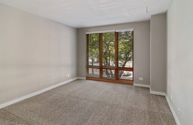 Photo - Oak Park City Apartments