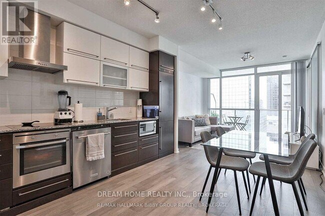 Photo - 770 Bay St. Unit 2405