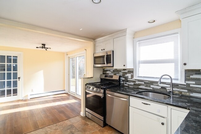 Photo - 10 Spring Valley Rd