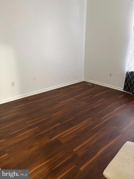 Photo - 308 Brown St