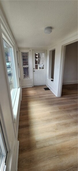 Photo - 105 Davis St