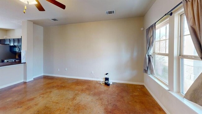 Photo - 4621 Kind Way