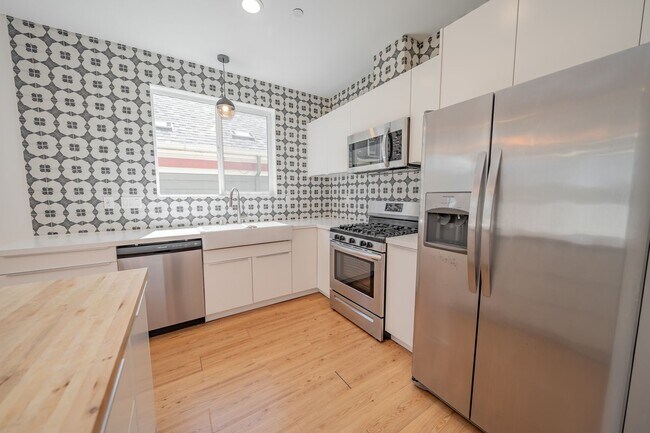 Photo - 848 32nd St Unit 848 32nd Street