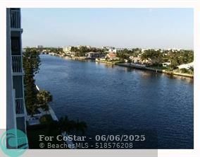Photo - 303 N Riverside Dr Unit 304