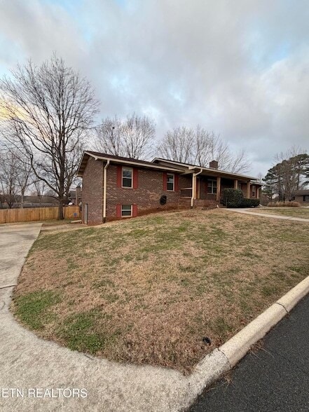 Photo - 1501 Woodbury Ct