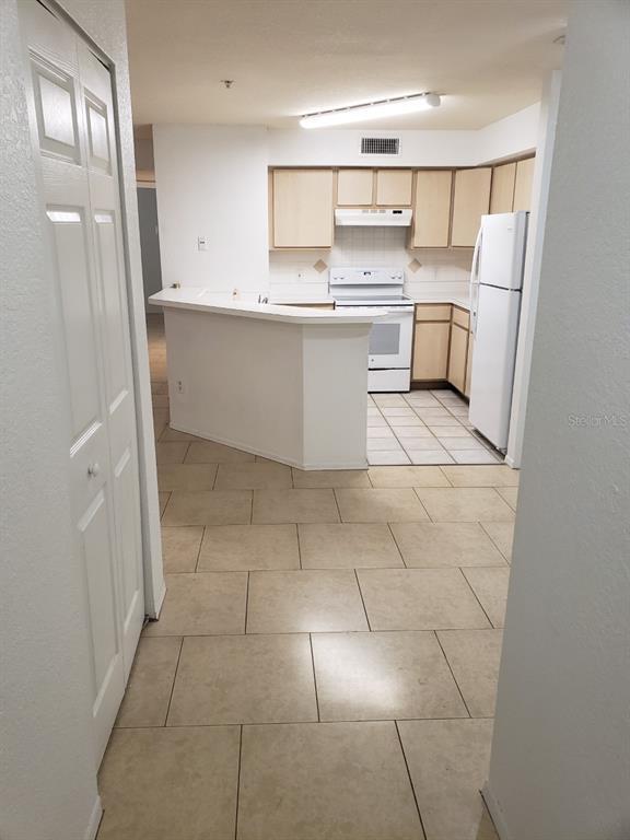 Photo - 829 Camargo Way Unit 112