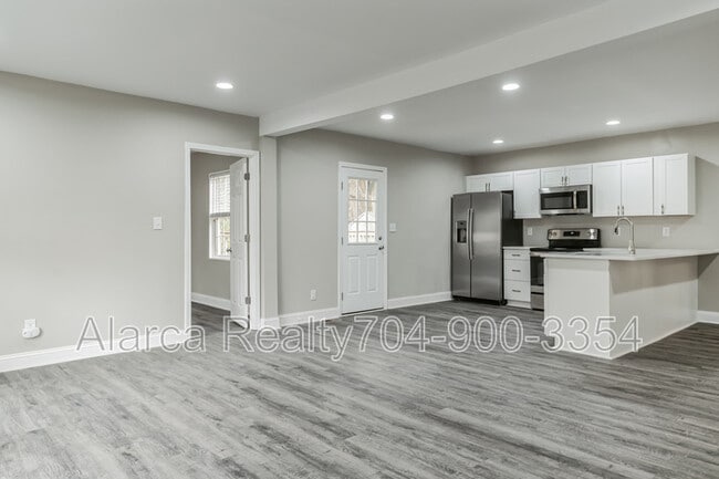 Photo - 1219 Skyview Rd