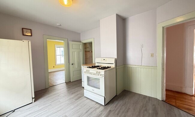 Photo - 57 Rindge Ave Unidad A