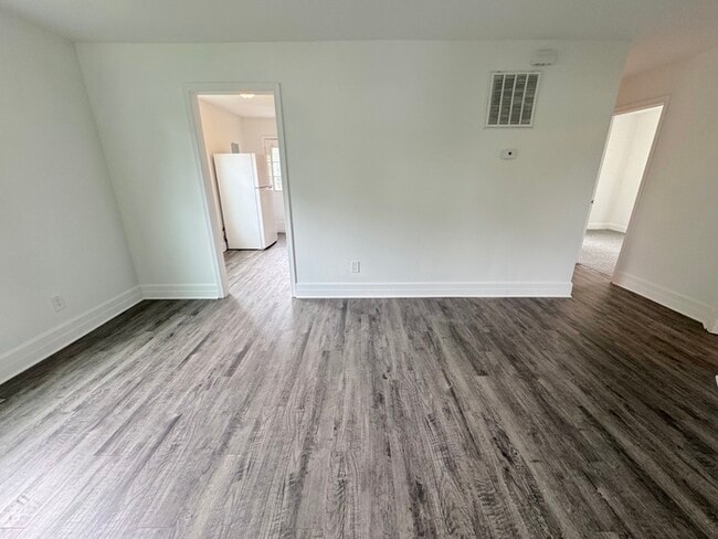 CHARMING 4-BEDROOM, 2-BATH COTTAGE-STYLE HOME IN HAMPTON, VA!