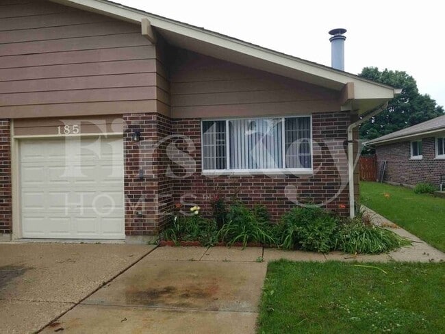 Building Photo - 185 Paramount Dr Rental