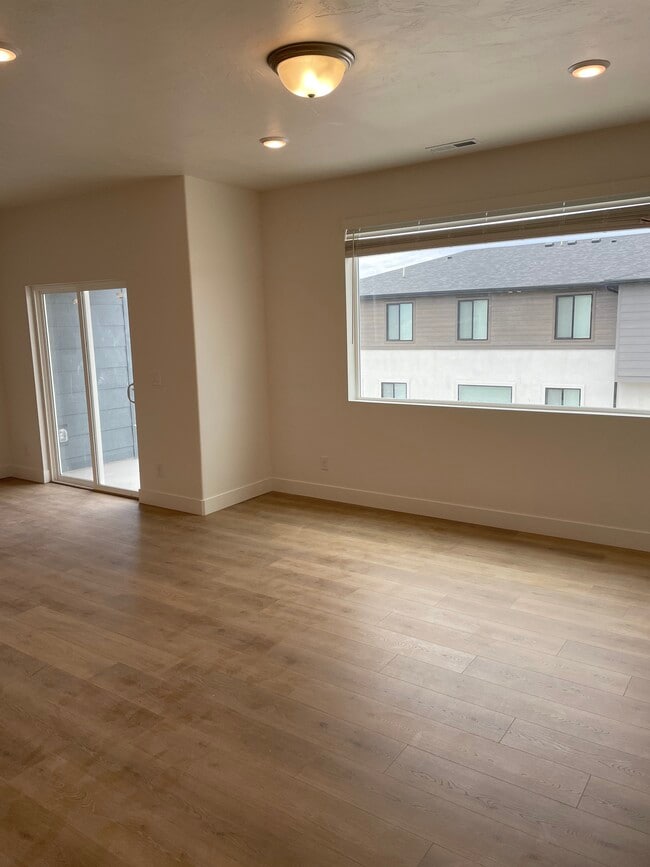 Photo - 551 S 1020 W Unit 303