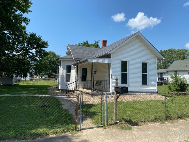 Building Photo - 97 Cromley St Rental
