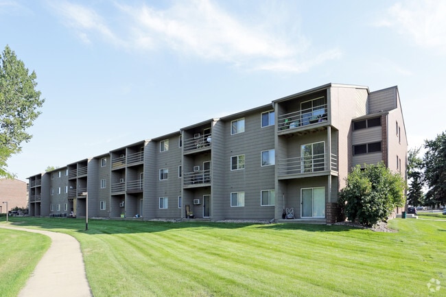 Building - Beadle West Apartments