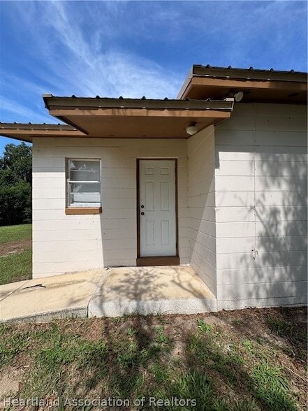 Photo - 307 N Lake Reedy Blvd