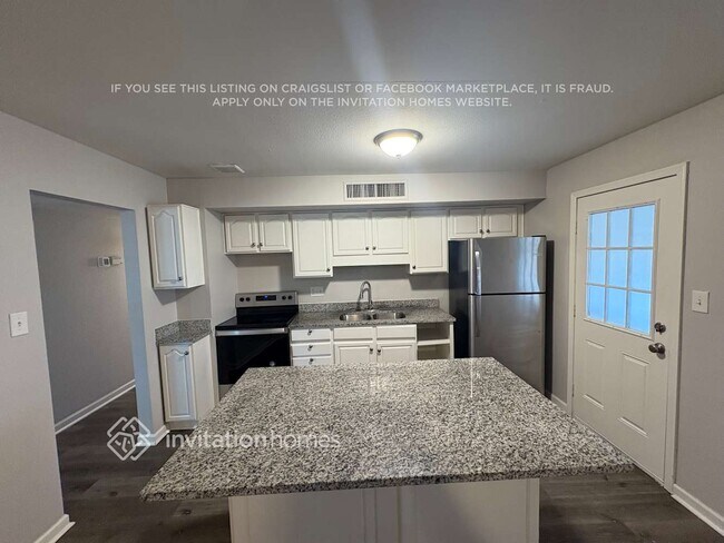 Photo - 2210 W Greenbriar Dr